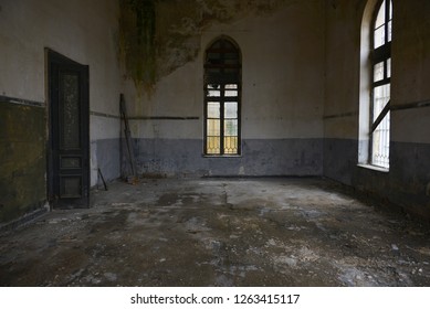 Abandoned Room Images Stock Photos Vectors Shutterstock