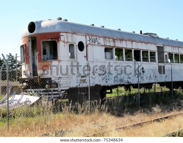Old abandoned rail cars\
7