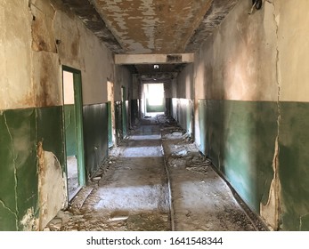 old abondoned dirty room ruin interior