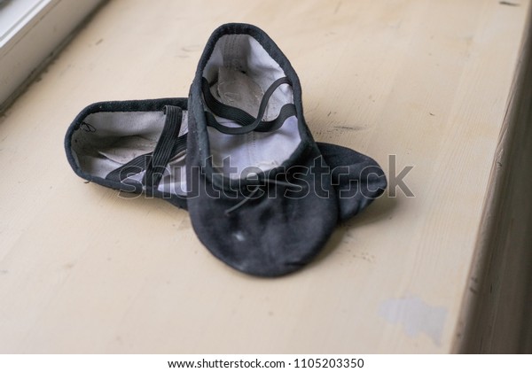 ballet training shoes