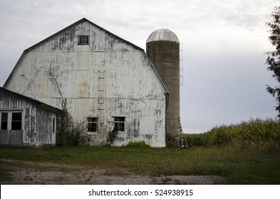 1000 Creepy Barn Stock Images Photos Vectors Shutterstock