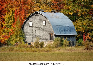 Old Barn In Autumn, Michigan's Keweenaw Peninsula, USA