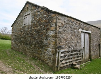 An Old Barn In The Lancashire Countryside