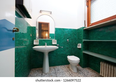 Old Bathroom In Normal Apartment Interior