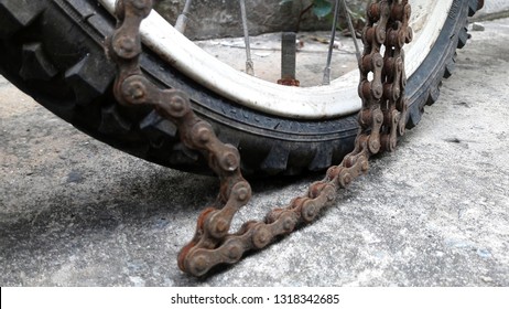 Old Bicycle, Old Bicycle Chain, Broken Bicycle Chain