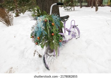 10,604 Christmas Cycle Images, Stock Photos & Vectors | Shutterstock