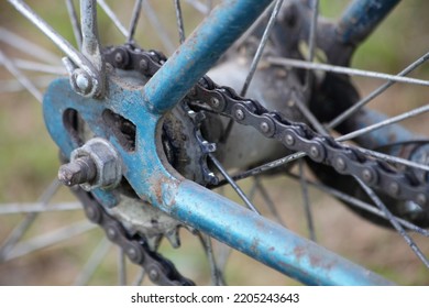 Old Bicycle Rear Wheel Brake Hub Chain Drive