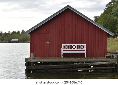 old boathouse and good place to sit