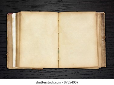 Livre Ancien Ouvert Images Stock Photos Vectors Shutterstock