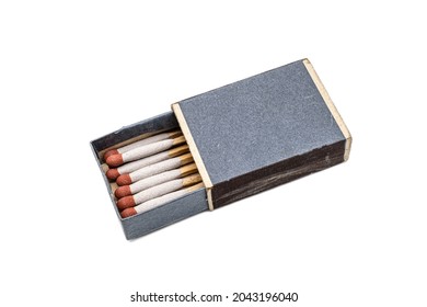 old box matches with wind resistant matchsticks
