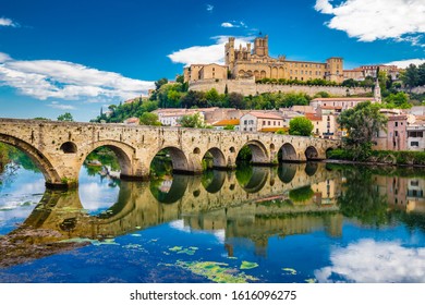 Old Bridge And Cathedral In Beziers - Hérault, Occitanie, France, Europe