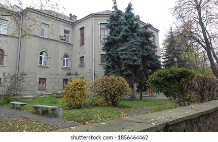 The Old Building Of The Lutheran Hospital In 1913 In Kiev In Autumn