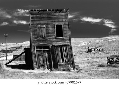 6,909 Wooden houses ghost town Images, Stock Photos & Vectors ...