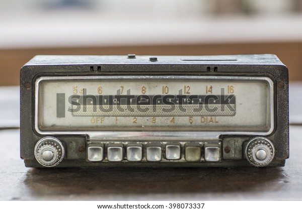 Old car radio, retro\
style