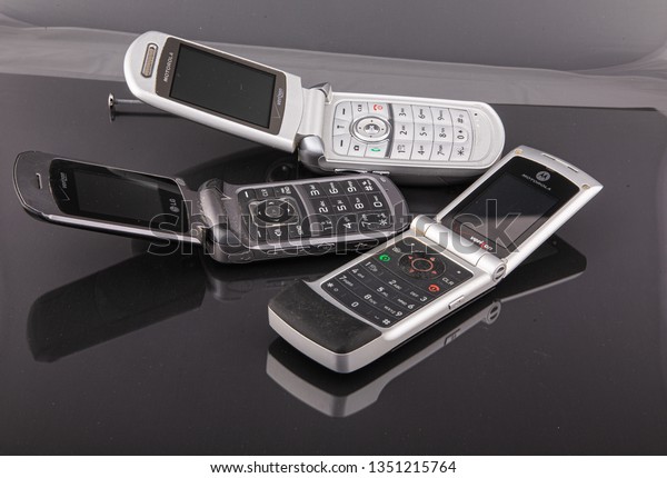 Old Classic Flip
Style Cell Phones on Black