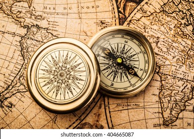 89,095 Old compass Images, Stock Photos & Vectors | Shutterstock