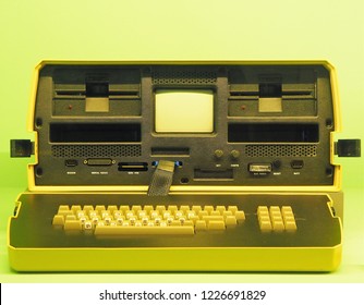 old computer 1st generation - Powered by Shutterstock - Get 15% off with code: PIKWIZARD15