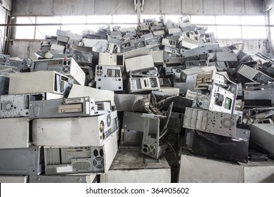 Old computers dump on jubkyard