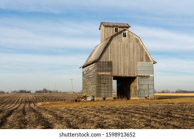 Old Corn Crib In Open Field.  Bureau County, Illinois, USA