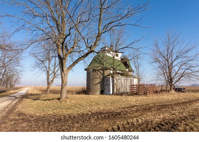 Old Corn Crib In Open Field.  Bureau County, Illinois, USA