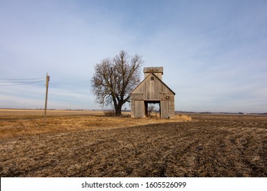 Old Corn Crib In Open Field.  Bureau County, Illinois, USA