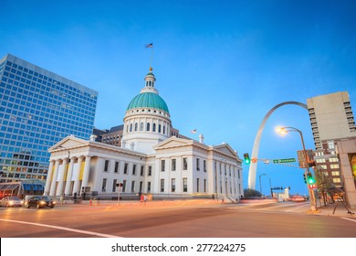 Old Courthouse In Downtown St. Louis.