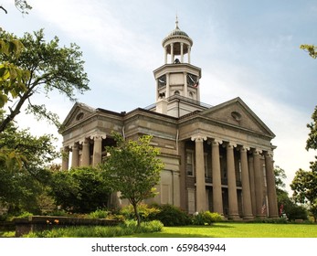 Old Courthouse Museum         