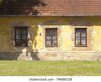 Old deteriorating house
