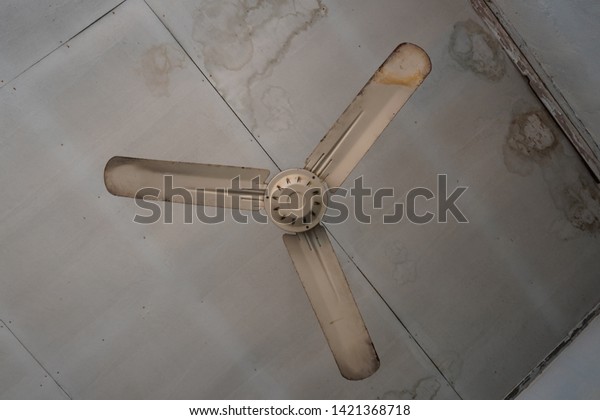 Old Dirty Ceiling Fan Backgroundold Electric Stock Image