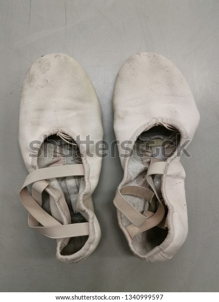 dirty ballet shoes