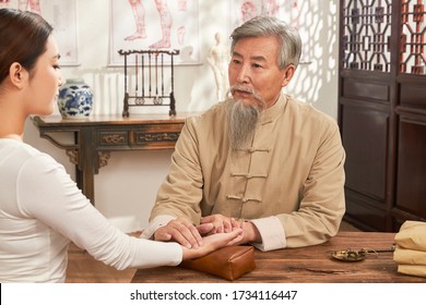 Old Doctor Traditional Chinese Medicine Patients Stock Photo 1734116447 ...