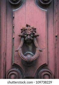 Man Knock Door Images Stock Photos Vectors Shutterstock