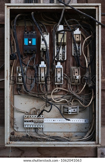 Old Style Fuse Box Circuit Breakers