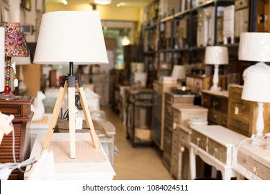Imagenes Fotos De Stock Y Vectores Sobre Vintag Furniture