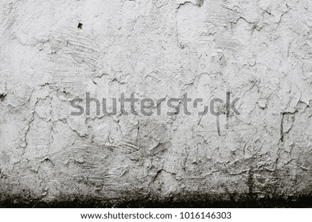 old gray wall 