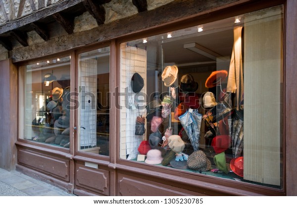 the old hat shop