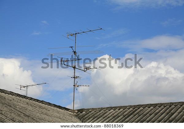 Old House Tv Antenna On Roof Stock Photo Edit Now 88018369