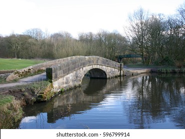 Old Humped Back Bridge On Leeds Stock Photo 596799914 