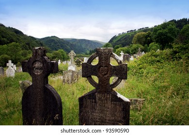 588 Celtic cross headstone irish Images, Stock Photos & Vectors ...