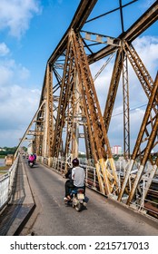 Old Iron Long Bien Bridge (former Paul Doumer Bridge) Across The Red River In Hanoi, Vietnam, Asia