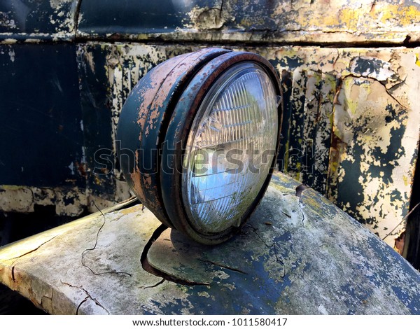 Old lamp of ancient\
car