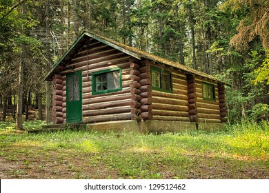 Imagenes Fotos De Stock Y Vectores Sobre Forest Cabin Summer