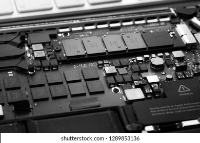 Old Macbook Pro 2013 Internal Parts Repair Job