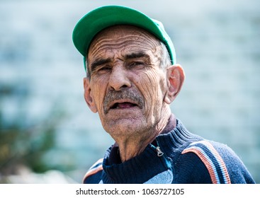 1,234 Arab Old Man Thinking Images, Stock Photos & Vectors | Shutterstock