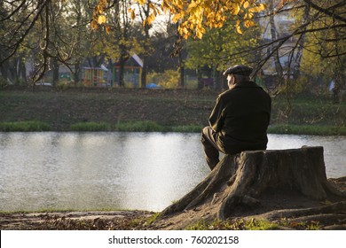 Lonely%20Old%20Man%20Images,%20Stock%20Photos%20&amp;%20Vectors%20|%20Shutterstock