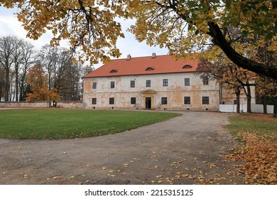 Old Manor House Of The Manor Complex