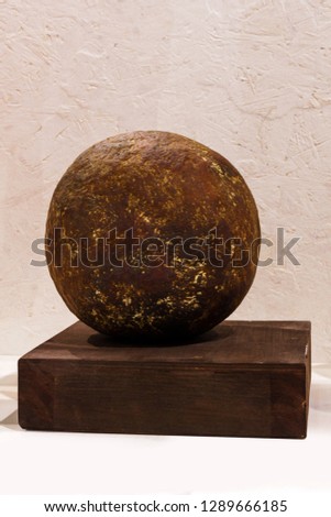 old Mayan solid natural rubber ball for playing ulamatstli