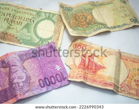 THE OLD AND NO LONGER CIRCULATING INDONESIAN PAPERMONEY SHEET