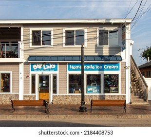 Old Orchard Beach, Maine USA July 2022 - Big Licks, An Ice Cream Stand In Old Orchard Beach Maine That Is Part Of A Series Of 