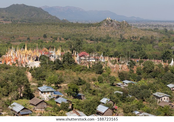 Old Pagodas Indien Village Inle Lake Stock Photo Edit Now